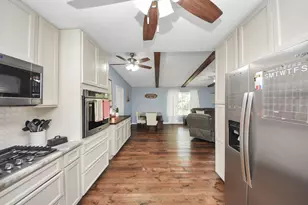 1405 Avenue G, Danbury, TX 77534 - Photo 21