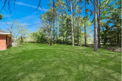 1405 Avenue G, Danbury, TX 77534 - Photo 9