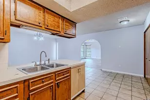 2710 Burke Rd, Pasadena, TX 77502 - Photo 11