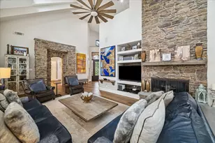 2831 North Cotswold Manor Drive, Houston, TX 77339 - Photo 11