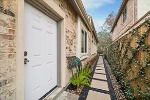 2831 North Cotswold Manor Drive, Houston, TX 77339 - Photo 35