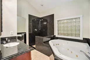 33 Maple Ln, Galveston, TX 77551 - Photo 19