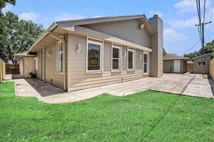 33 Maple Ln, Galveston, TX 77551 - Photo 33