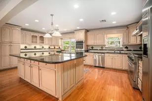 33 Maple Ln, Galveston, TX 77551 - Photo 13