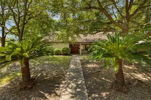 1103 Pecan Cir, Seabrook, TX 77586 - Photo 9