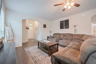 1214 Red Hills Dr, Rosharon, TX 77583 - Photo 7