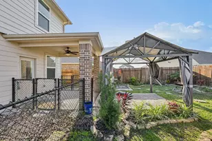 14211 Blanco Dr, Baytown, TX 77523 - Photo 39