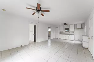 110 E 44th St, Houston, TX 77018 - Photo 11