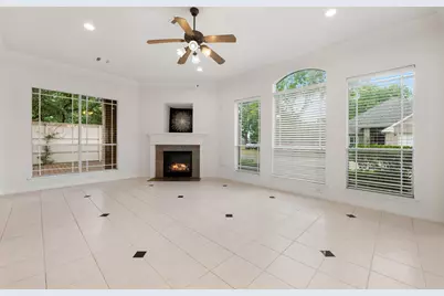 7615 Brae Acres Court, Houston, TX 77074 - Photo 5
