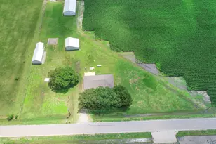 2606 Long Ln, Wallis, TX 77485 - Photo 3