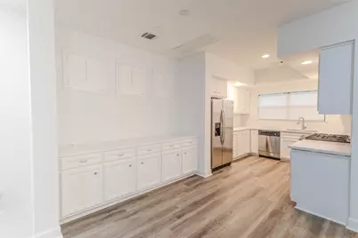 909 E 39th Street, Houston, TX 77022 - Photo 11