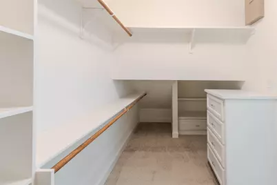 909 E 39th Street, Houston, TX 77022 - Photo 17