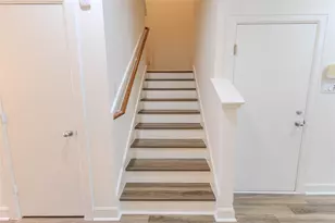 909 E 39th St, Houston, TX 77022 - Photo 5