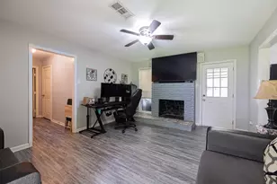 402 S Blackwell St, Houston, TX 77571 - Photo 31
