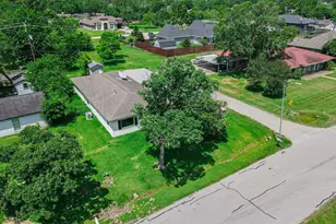402 S Blackwell St, Houston, TX 77571 - Photo 7