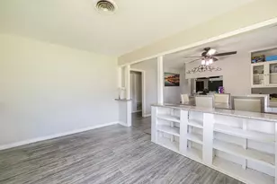 402 S Blackwell St, Houston, TX 77571 - Photo 15