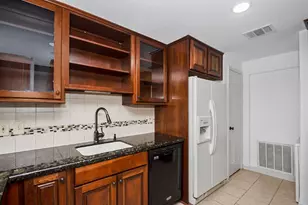 401 Lakeside Ln, Houston, TX 77058 - Photo 5