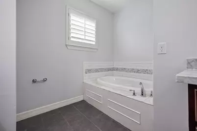 5121 Libbey Lane, Houston, TX 77092 - Photo 9