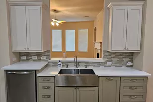 3218 Waters Edge Dr, Manvel, TX 77578 - Photo 7