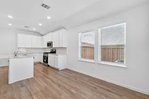 2115 Spring Hollow Dr, Baytown, TX 77521 - Photo 11