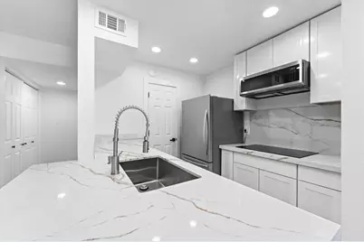 17331 Red Oak Drive #14, Houston, TX 77090 - Photo 15