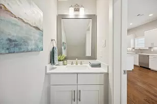 920 W 25th St, Houston, TX 77008 - Photo 15