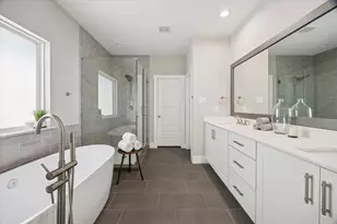 920 W 25th St, Houston, TX 77008 - Photo 21