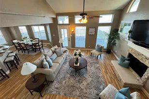 438 Jeanie Lynn St, Galveston, TX 77554 - Photo 7