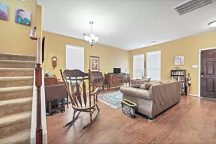 692 Casual Ln, League City, TX 77573 - Photo 3