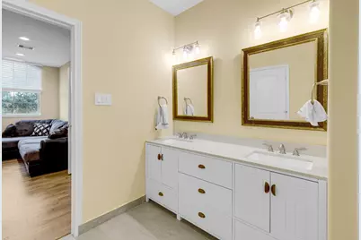 419 Old Orchard Drive, Dickinson, TX 77539 - Photo 31