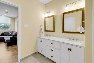 419 Old Orchard Dr, Dickinson, TX 77539 - Photo 31