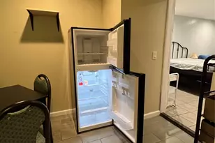 3821 Moore St, Houston, TX 77009 - Photo 9