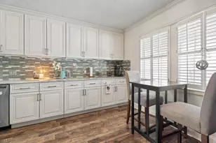 902 E X St, Deer Park, TX 77536 - Photo 5