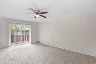 102 Strand St, Galveston, TX 77550 - Photo 3