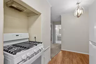 102 Strand St, Galveston, TX 77550 - Photo 11