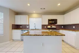 3310 Pecan Mill Dr, Sugar Land, TX 77498 - Photo 11