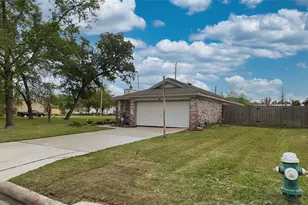 1918 Medway Dr, Spring, TX 77386 - Photo 3