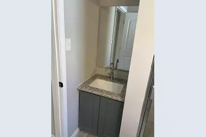 5962 Belarbor Street, Houston, TX 77033 - Photo 21