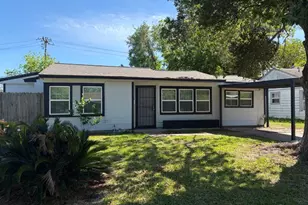 5962 Belarbor St, Houston, TX 77033 - Photo 1