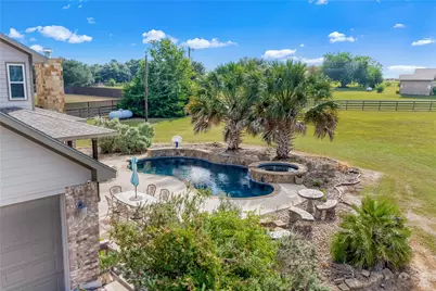 559 County Road 002, Hallettsville, TX 77964 - Photo 31