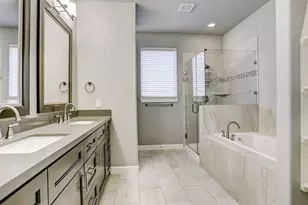1057 W 25th St, Houston, TX 77008 - Photo 11