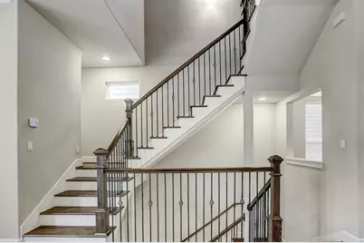 1057 W 25th Street #A, Houston, TX 77008 - Photo 9