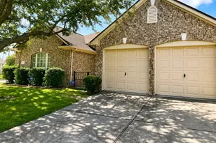 4927 Tallow Cove Dr, Baytown, TX 77521 - Photo 3