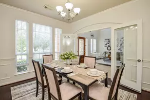 723 Overdell Dr, Sugar Land, TX 77479 - Photo 5