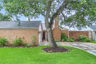 2362 College Green Dr, Houston, TX 77058 - Photo 33