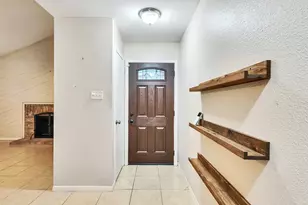 2362 College Green Dr, Houston, TX 77058 - Photo 3