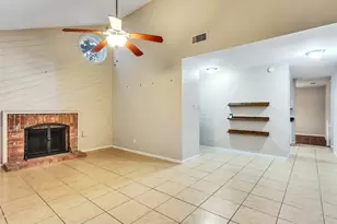 2362 College Green Dr, Houston, TX 77058 - Photo 5