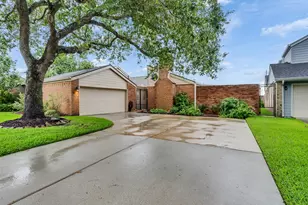 2362 College Green Dr, Houston, TX 77058 - Photo 1