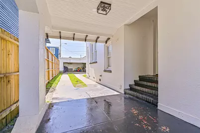 3519 Avenue R 1/2, Galveston, TX 77550 - Photo 35