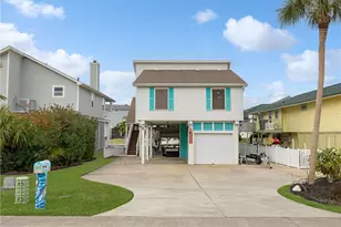 1114 Tiki Dr Dr, Tiki Island, TX 77554 - Photo 3